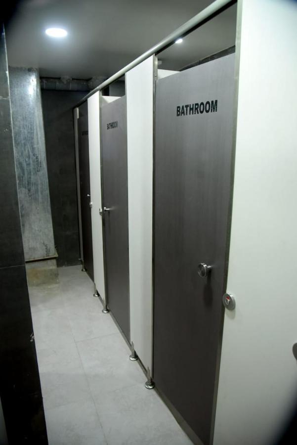 Charyana Hotel Ac Dormitory Ahmedabad Exterior foto